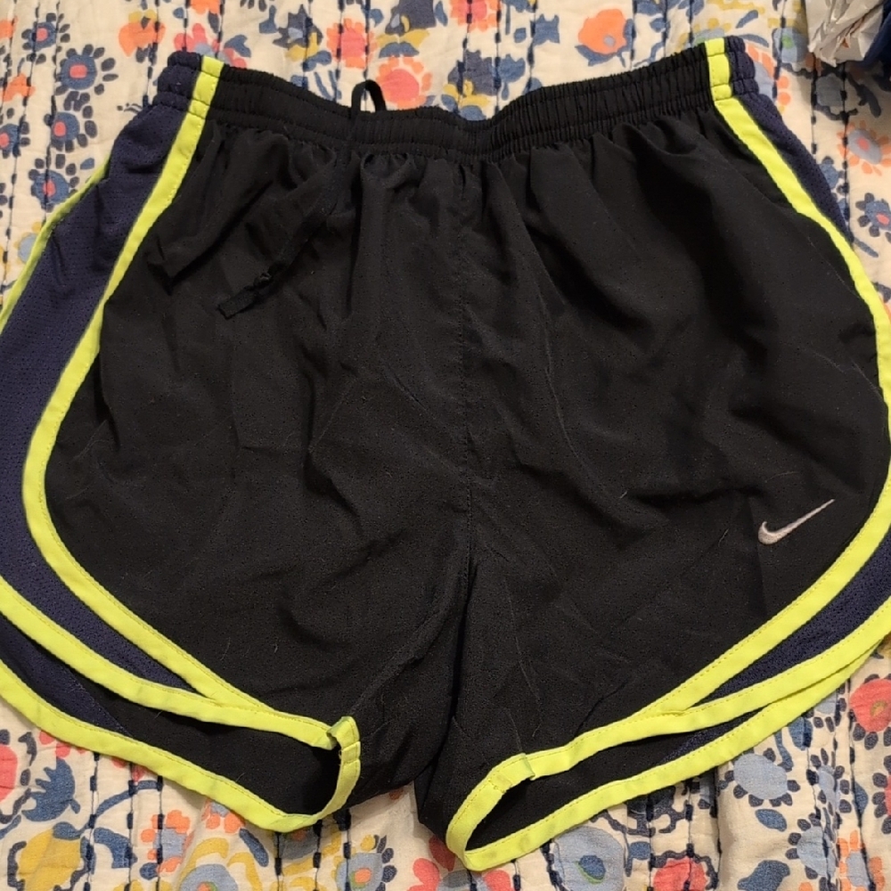 Nike Women's Black and Yellow Athletic Shorts